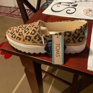 Leopard Toms